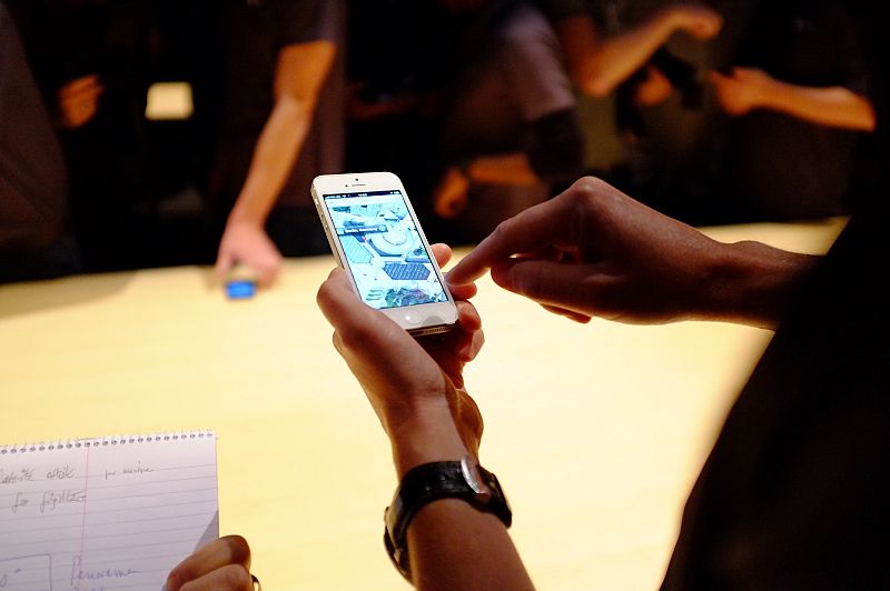 Tocamos el iPhone 5, el nuevo teléfono de Apple