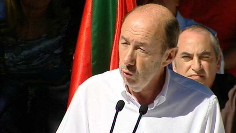 Rubalcaba dice que Rajoy ha perdido la mayoría social por gobernar contra la mayoría