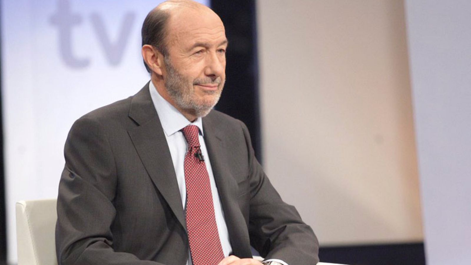 Rubalcaba: En Cataluña hay un problema político que hay que resolver - Especiales informativos | Ver