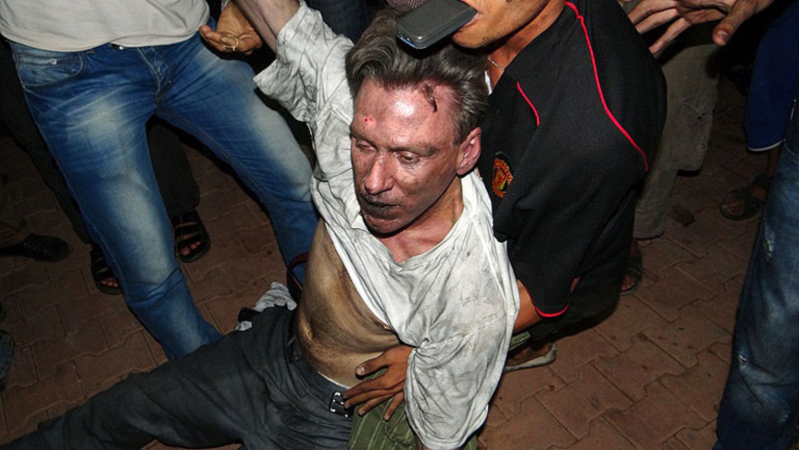 Un vídeo en internet muestra los intentos de rescate del embajador Stevens en Libia | Ver