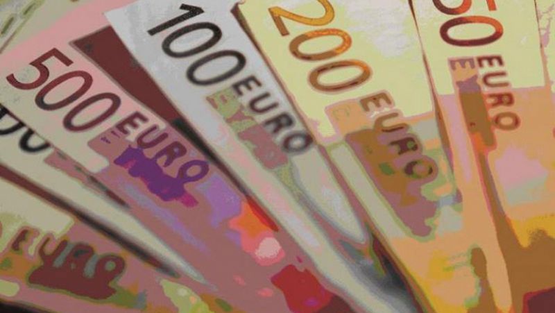 España capta 4.800 millones y paga menos a 10 años, aunque sube el interés a 3 años