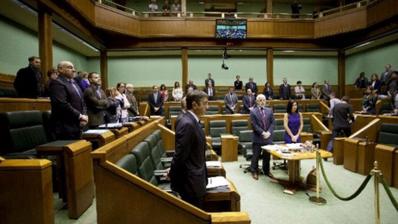 1,7 millones de vascos acuden a las urnas por primera vez sin la amenaza de ETA