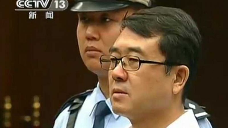 Quince años de prisión para la mano derecha del destituido dirigente chino Bo Xilai