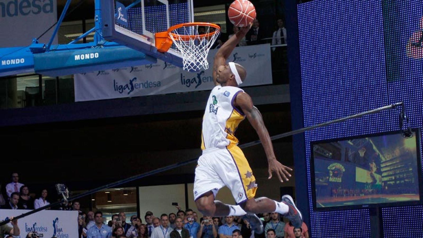 El espectáculo de los mates y los triples en la Liga Endesa