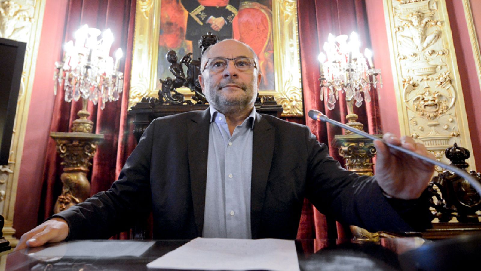 Dimite el alcalde de Ourense