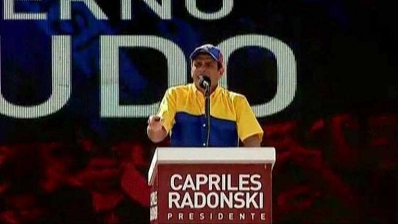 Caracas se manifiesta en apoyo a Capriles tras el asesinato de tres líderes opositores