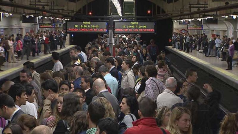 El paro en Metro y autobuses, sin incidentes y con seguimiento casi total, según los sindicatos