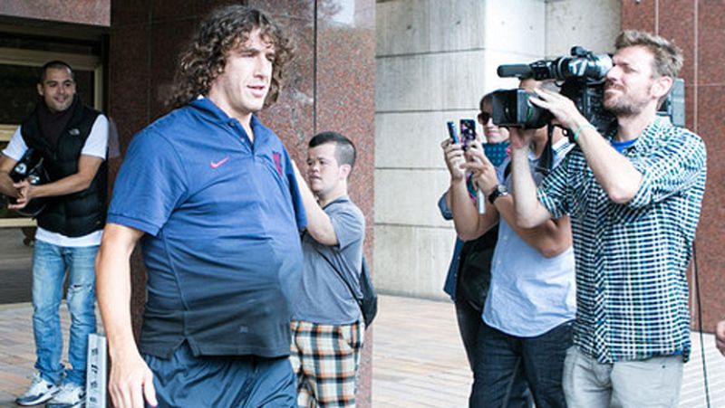 Puyol estará dos meses de baja por su luxación de codo