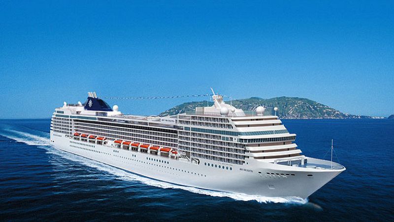 Llega a Valencia el crucero en el que se han detectado cuatro casos de meningitis