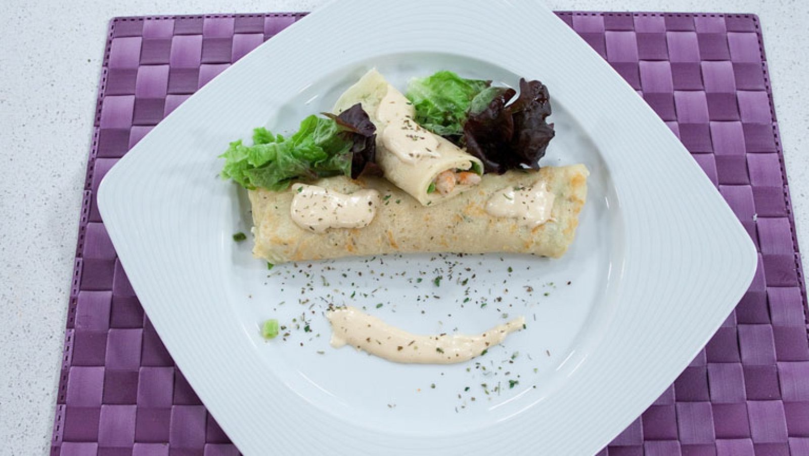 Saber cocinar - Crepes de ajetes ali-oli piñones