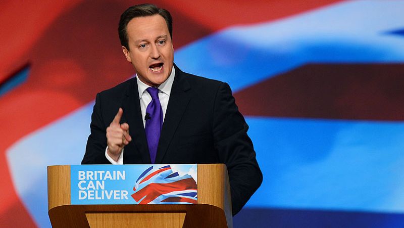 Cameron advierte a los británicos de que habrá más decisiones económicas "dolorosas"