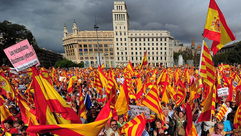 Varios miles de personas se concentran en Barcelona por la unidad de España
