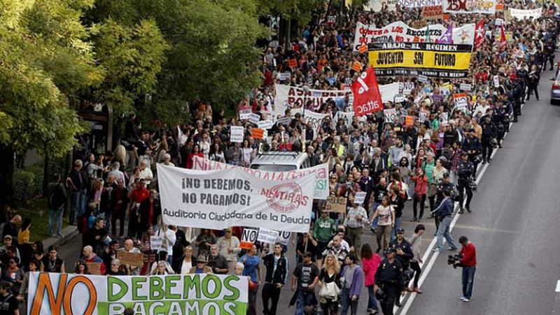 El 15M se manifiesta en Madrid contra la deuda "cacerola en mano"