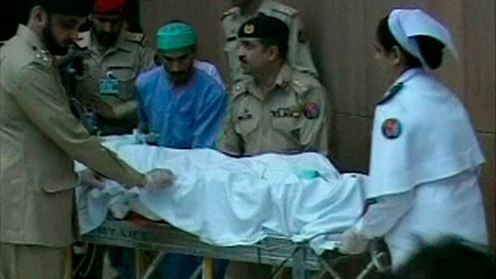 Trasladan a Reino Unido a Malala Yusufzai, la estudiante tiroteada por los talibanes en Pakistán