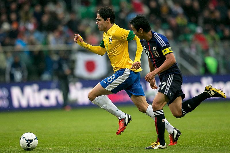 Kaká vuelve a brillar con Brasil frente a Japón
