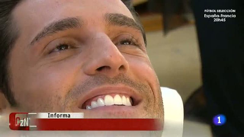 David Bustamante presume de abdominales posando para el calendario 2013