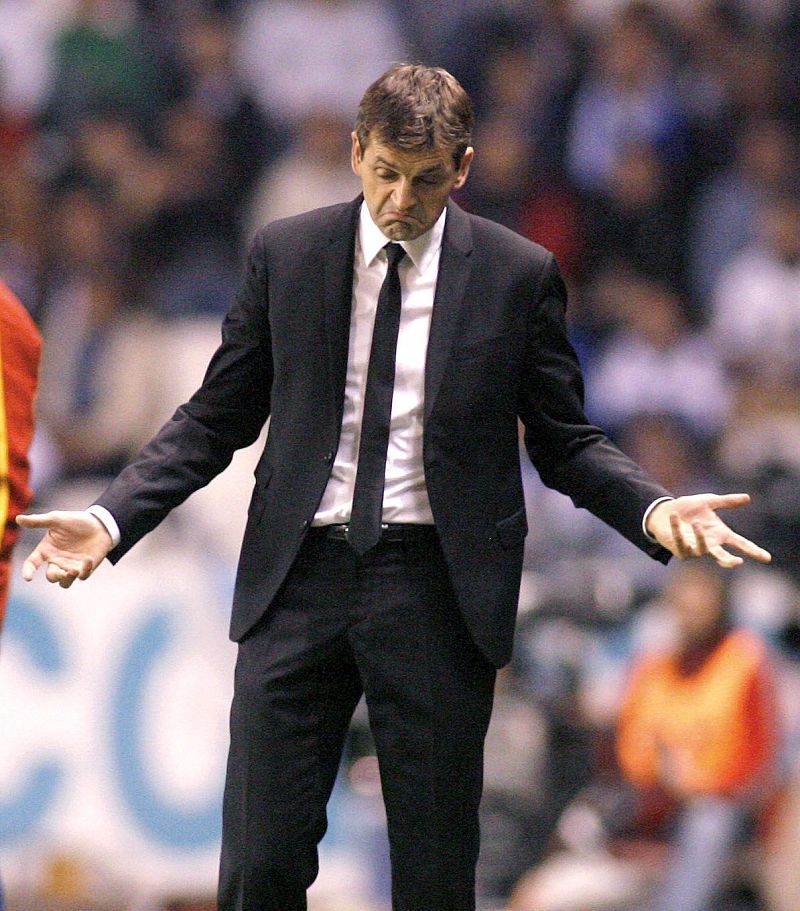 Tito Vilanova: "Ya llevamos dos veces que nos quedamos con diez durante mucho tiempo"