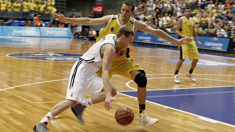 Carroll mantiene invicto al Madrid en su sufrido triunfo frente al CB Canarias (86-88)