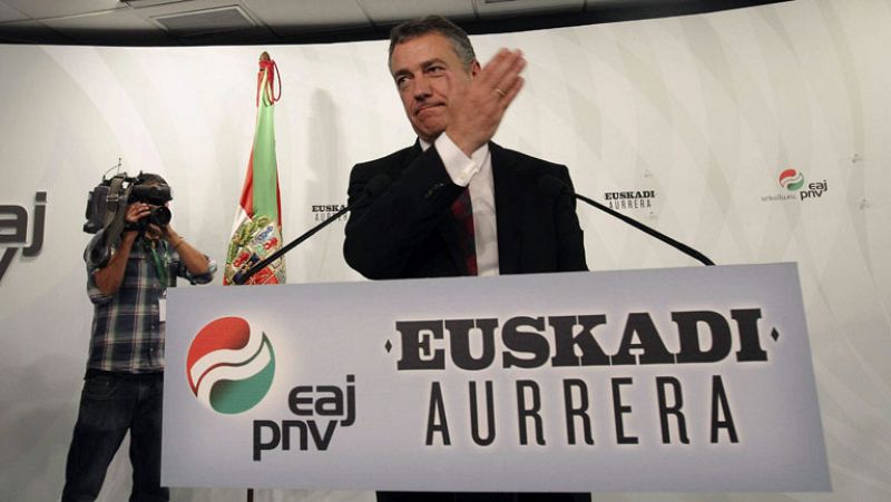 Urkullu ofrece "amplios acuerdos" a todos los partidos políticos tras su victoria electoral