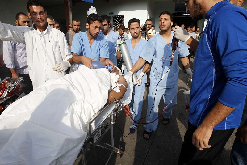Dos palestinos muertos y varios heridos grave en un doble ataque aéreo israelí en Gaza