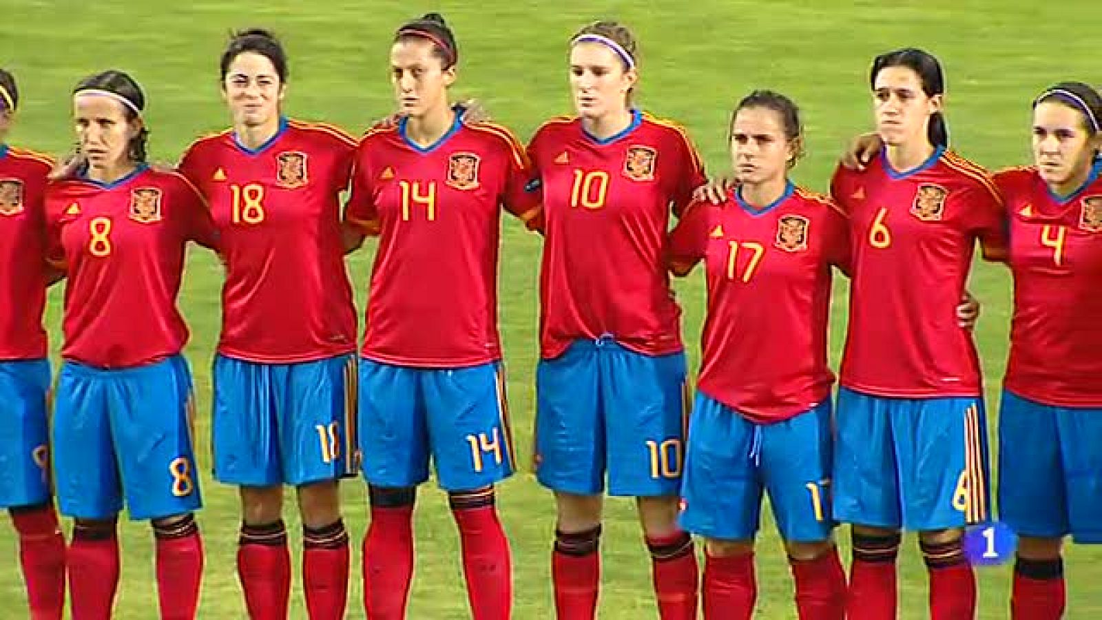 Ellas son nuestra otra Roja, la de la furia femenina. España será uno de las 12 equipos que estará en la Eurocopa de Suecia, por segunda vez en su historia.Pero el fútbol de féminas no deja de ser un deporte minoritario. La selección existe desde 198