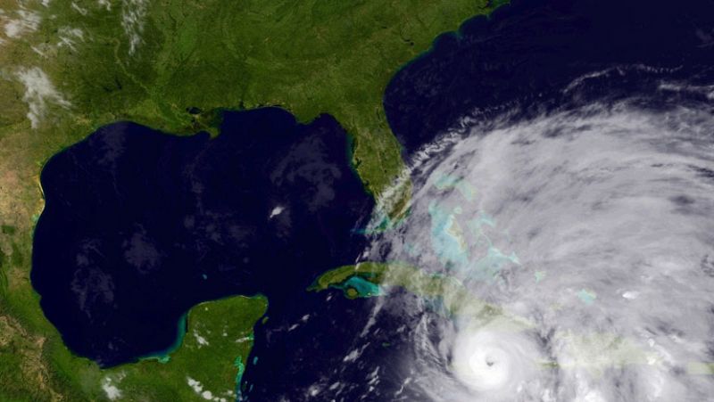 El huracán "Sandy" toca Cuba tras provocar dos muertos en Haití y Jamaica