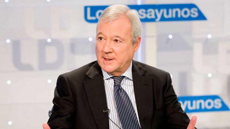 Valcárcel ve "saludable" que los diputados regionales tengan su salario