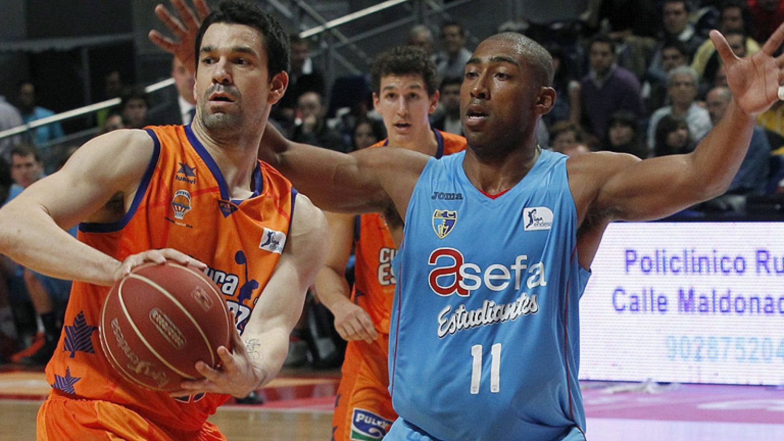 El 'Estu' acaba con la racha del Valencia