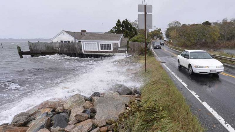 El huracán 'Sandy' deja más de una docena de muertos en Estados Unidos