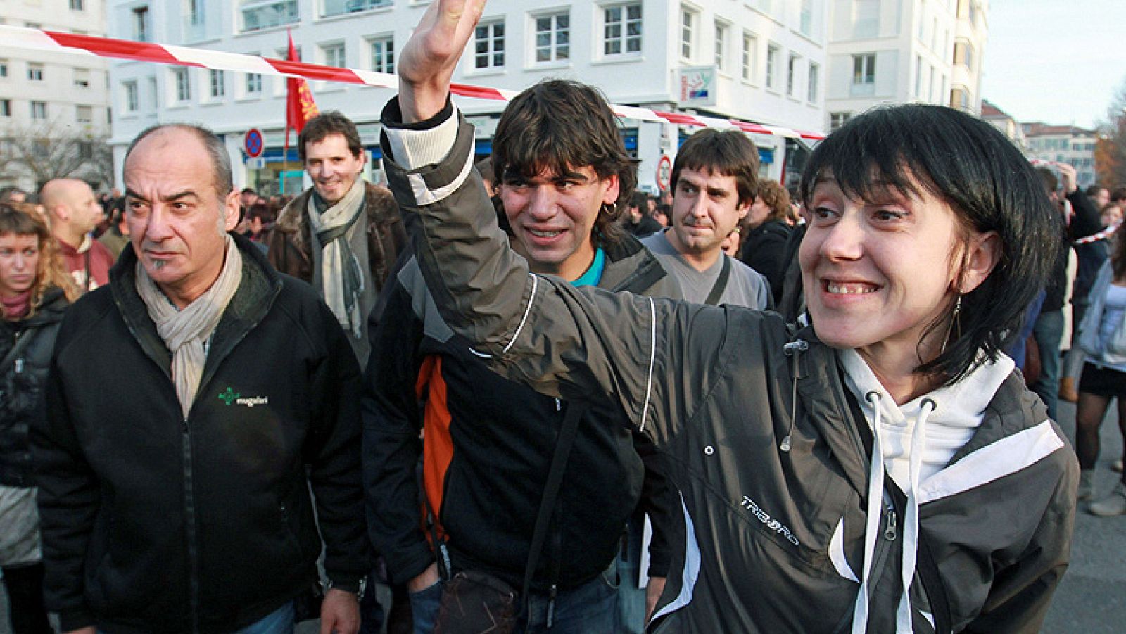 La Gendarmería francesa detiene a la exdirigente de Batasuna Aurore Martin | Ver