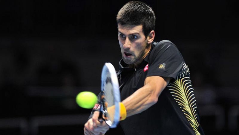 Djokovic debuta con victoria ante Tsonga en la Copa Masters