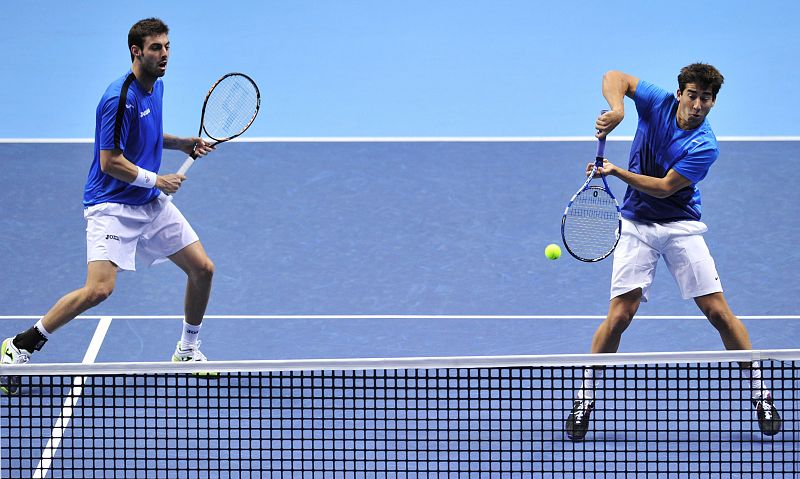 López y Granollers pierden ante Paes y Stepanek en la Copa Masters de dobles