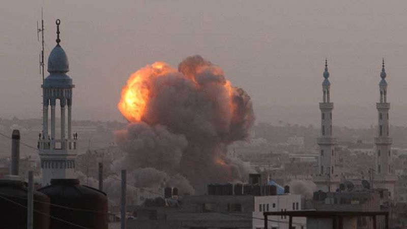 Israel bombardea la sede de Hamás en Gaza