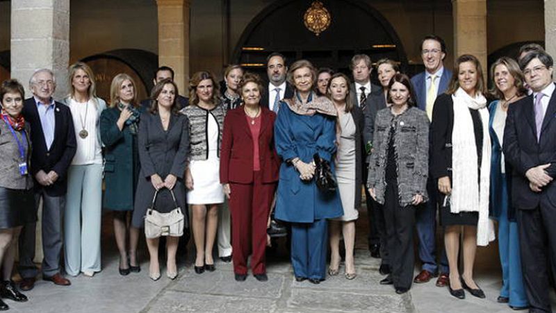 La reina Sofía y las primeras damas disfrutan del arte, los caballos y el vino en Cádiz