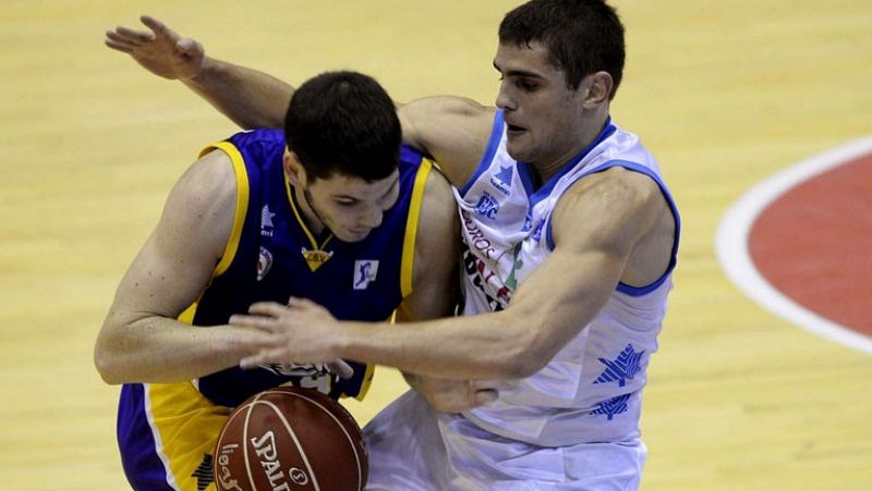 El Blancos de Rueda, en puestos  de 'play-off' tras derrotar al Lagun Aro