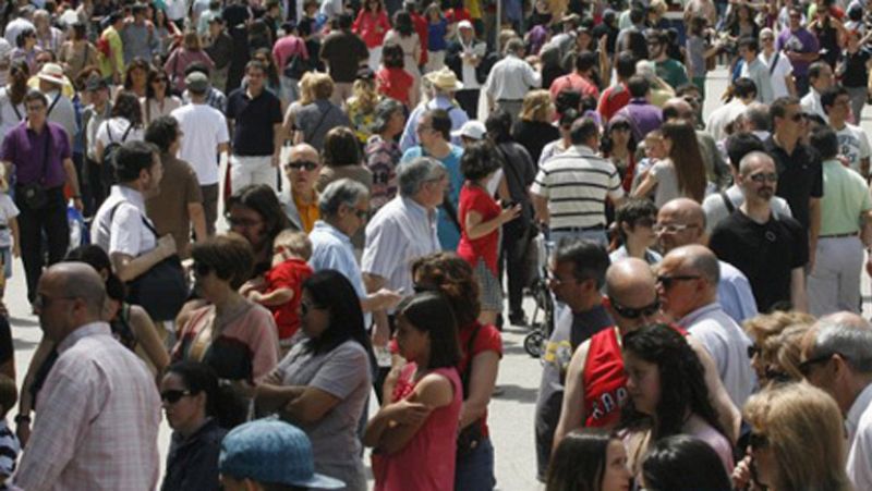 España perderá población en 2013 por primera vez en las tres últimas décadas, según el INE