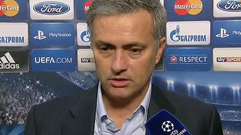 Mourinho, irónico: "No sé si fue penalti y roja, ésto tenéis que juzgarlo vosotros"