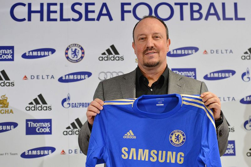Benítez aspira a ganar títulos para asentarse como técnico en el Chelsea