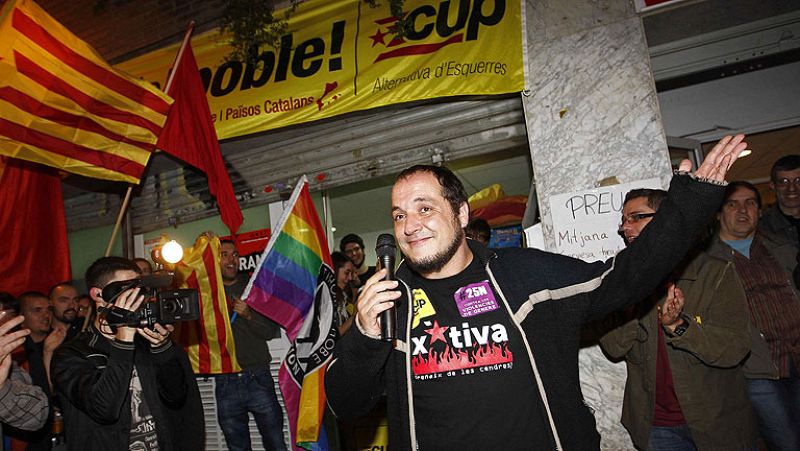 La propuesta asamblearia entra en el Parlament con los tres escaños de la CUP