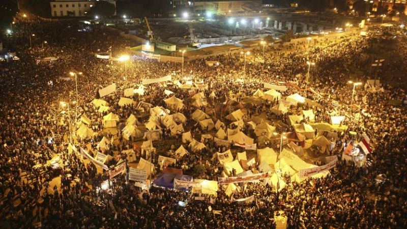 Decenas de miles de egipcios se alzan en Tahrir contra Morsi y el "dominio islamista"