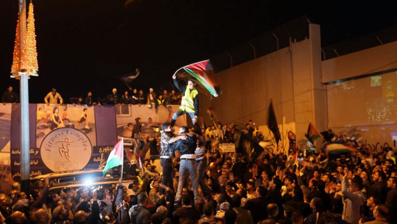La plaza de Yaser Arafat estalla en júbilo tras convertirse Palestina en Estado observador