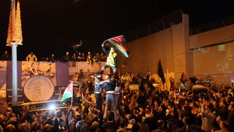 La plaza de Yaser Arafat estalla en júbilo tras convertirse Palestina en Estado observador