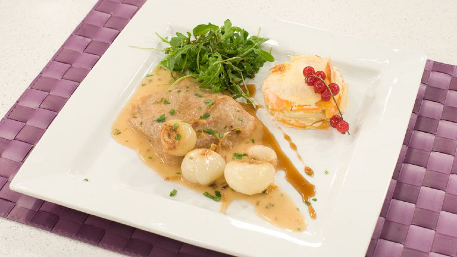 Saber cocinar - Secretos al limón con graten de patata y batata