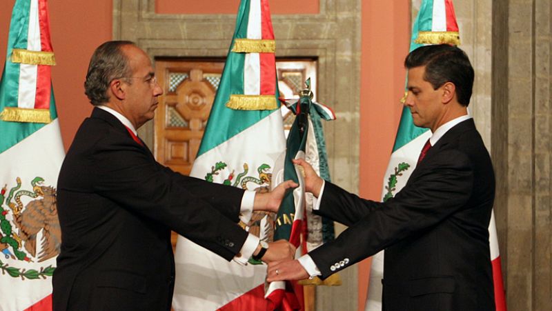 Enrique Peña Nieto asume la Presidencia de México