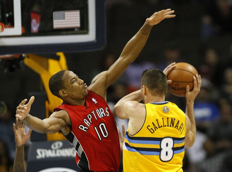 Los Raptors de Calderón caen ante Denver mientras que los Trail Blazers ganan a los Bobcats