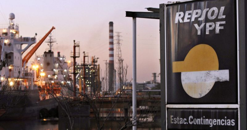 Repsol demanda a la estadounidense Chevron por su acuerdo "ilegítimo" con YPF