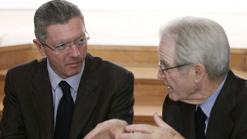 Gallardón cree que la oposición del sector judicial a sus reformas es por "intereses corporativos"