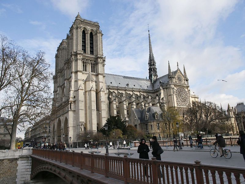 La catedral de Notre Dame de París celebra su 850 aniversario