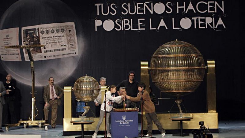 Todo preparado para que el Gordo se cante por primera vez sobre el escenario del Teatro Real