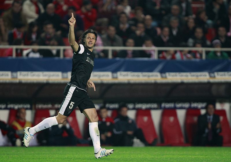 El Málaga amarra la cuarta plaza y deja al Sevilla mirando a la cola